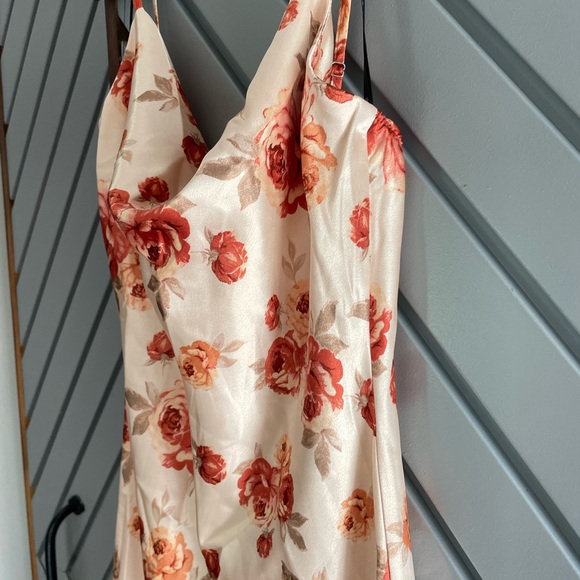 NWT Dress size large - Picture 3 of 4